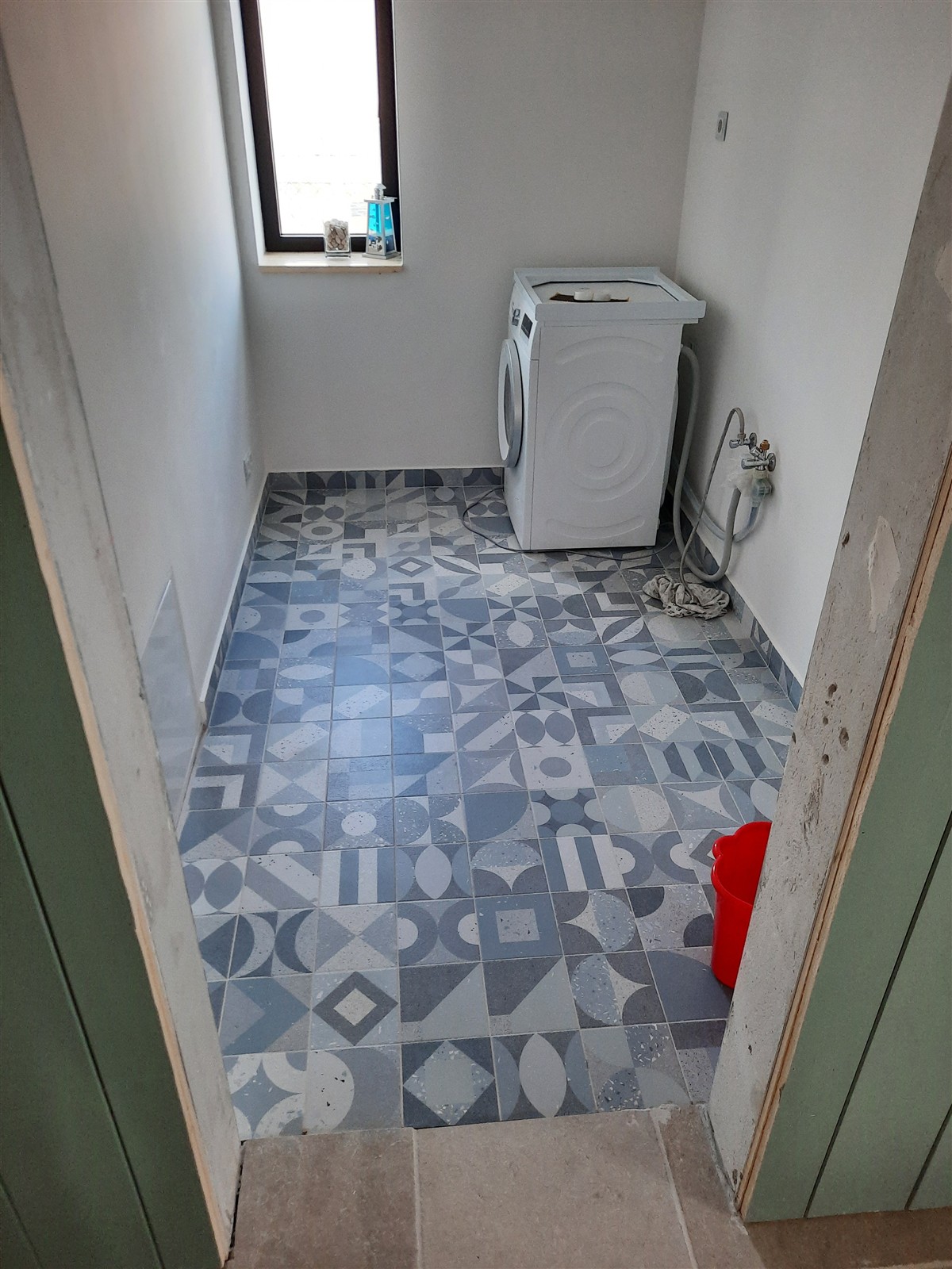 Placări și detalii interioare